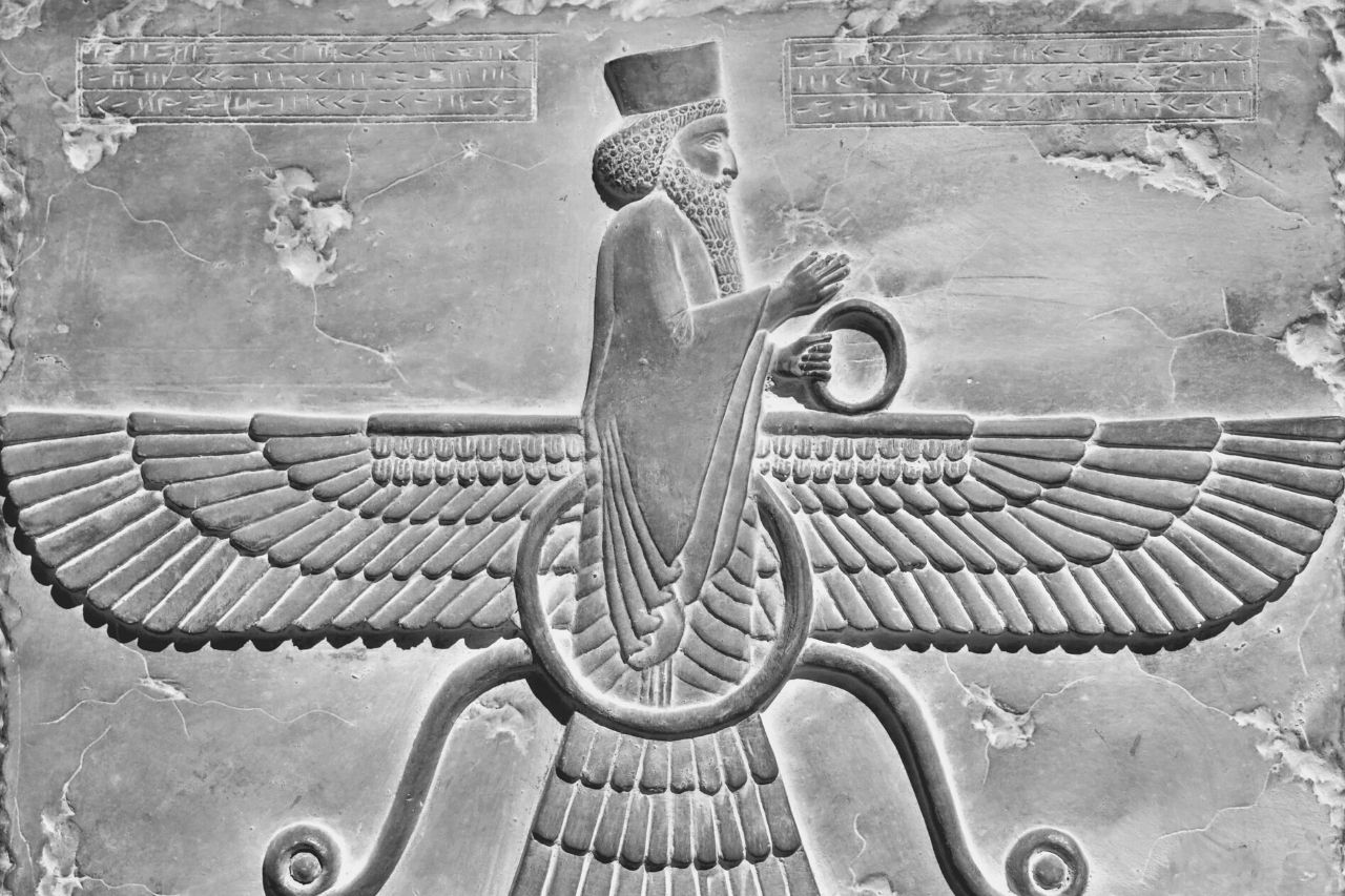 stone-carving-of-ancient-persian-king